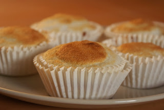 Cupcake De Limón Con Relleno De Crema De Limón Y Merengue