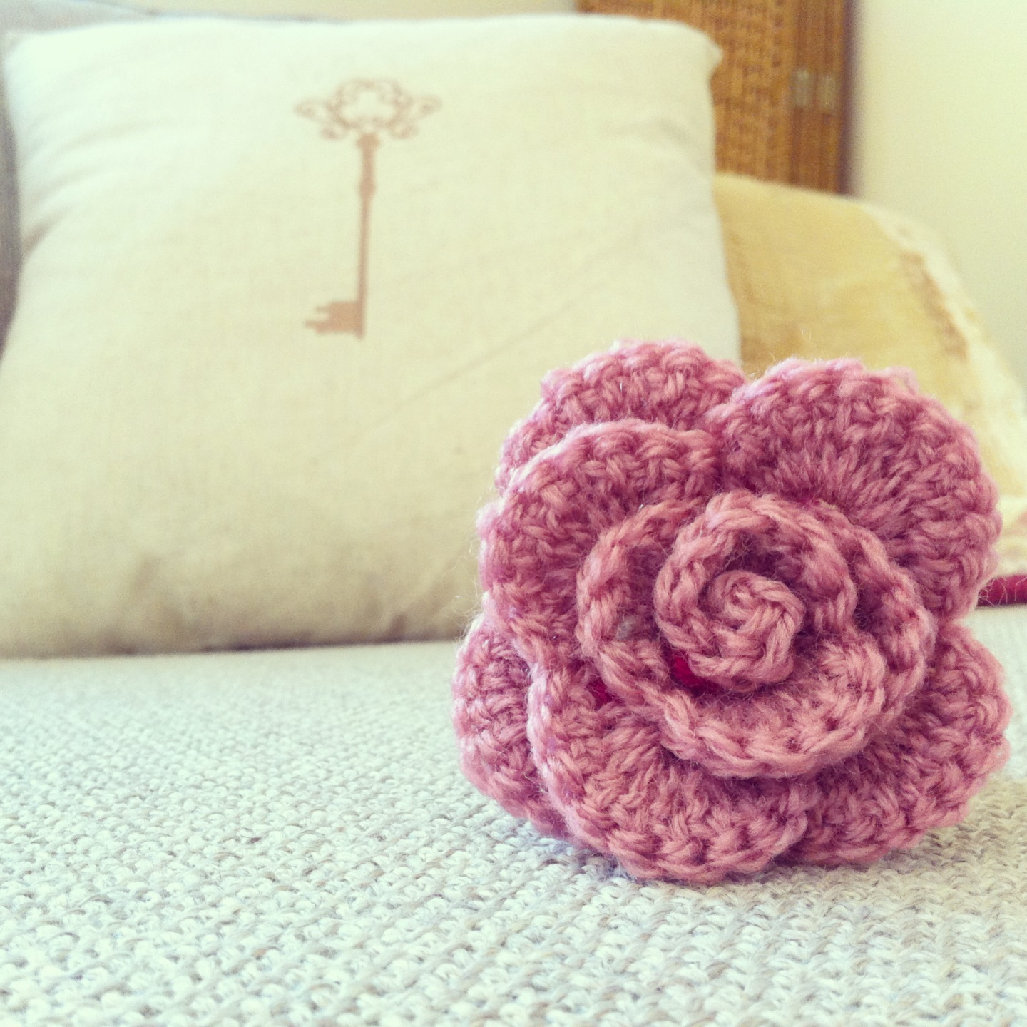 Melanie Eman: Crochet Rolled Rose