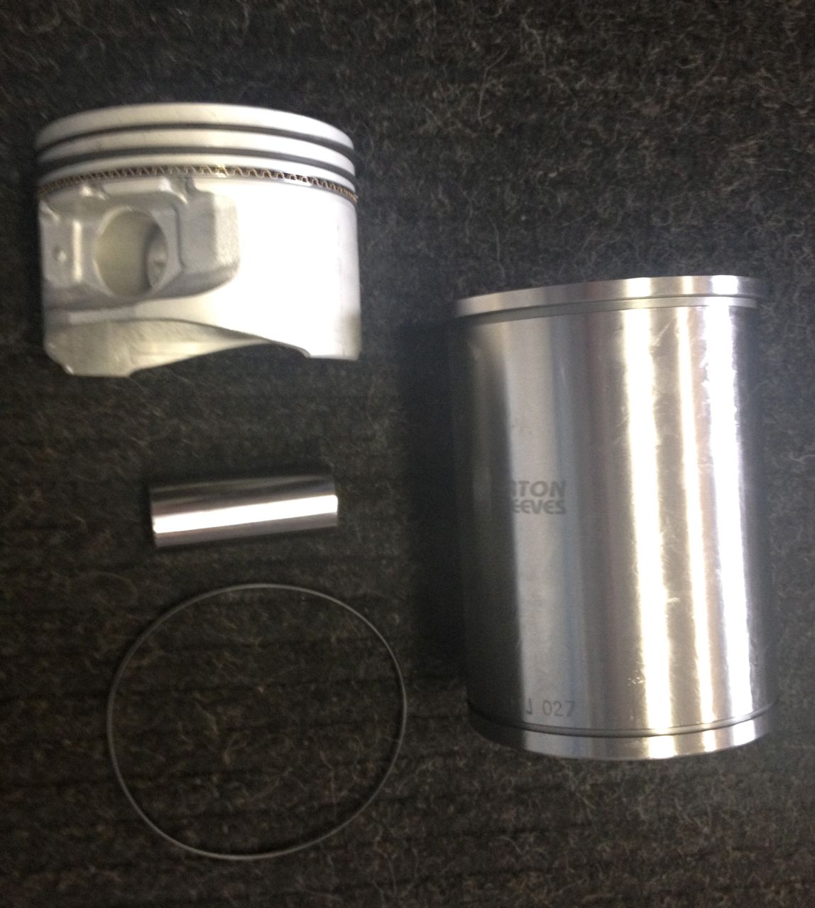 Flanged or Top Hat Liners in Land Rover Engines JE Robison Service