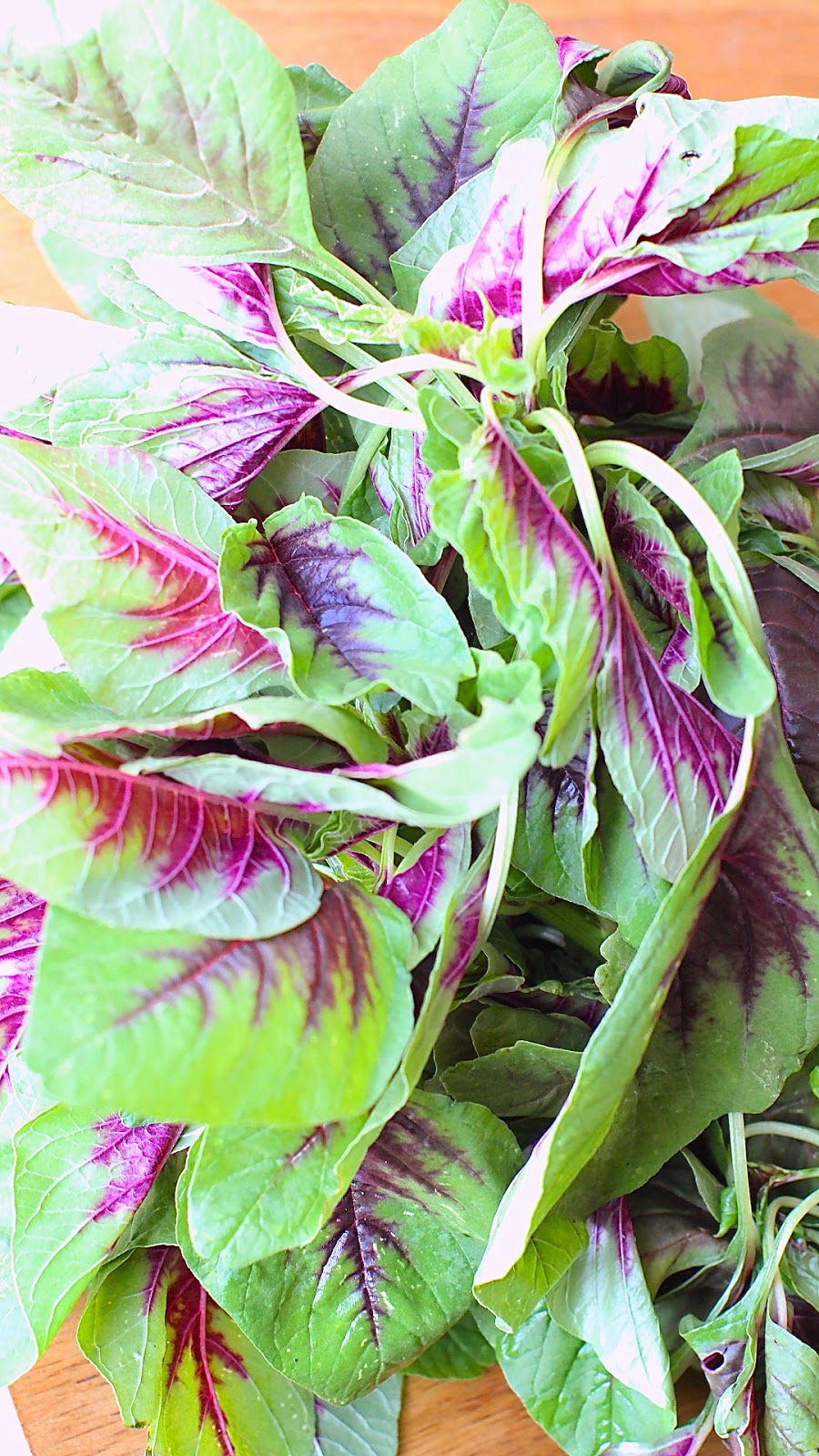 A Perfect Bliss [Recipe] Spinach with Salted & Century Eggs