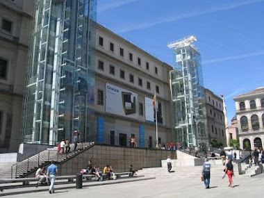 2) CENTRO DE ARTE REINA SOFÍA: