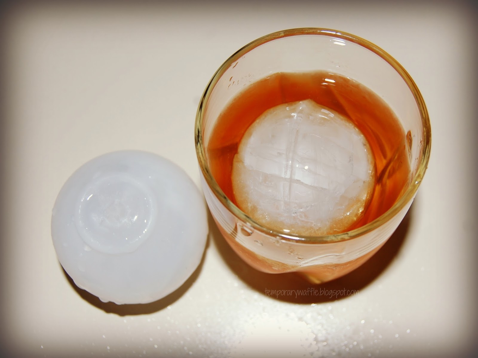 Temporary Waffle Extra Large Ice Ball Mold Review