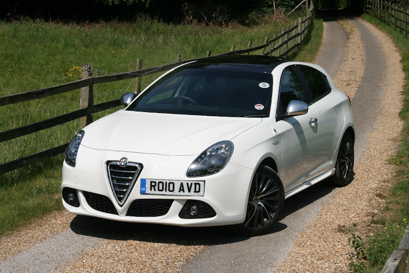 2010 Alfa Romeo Giulietta Cloverleaf title=