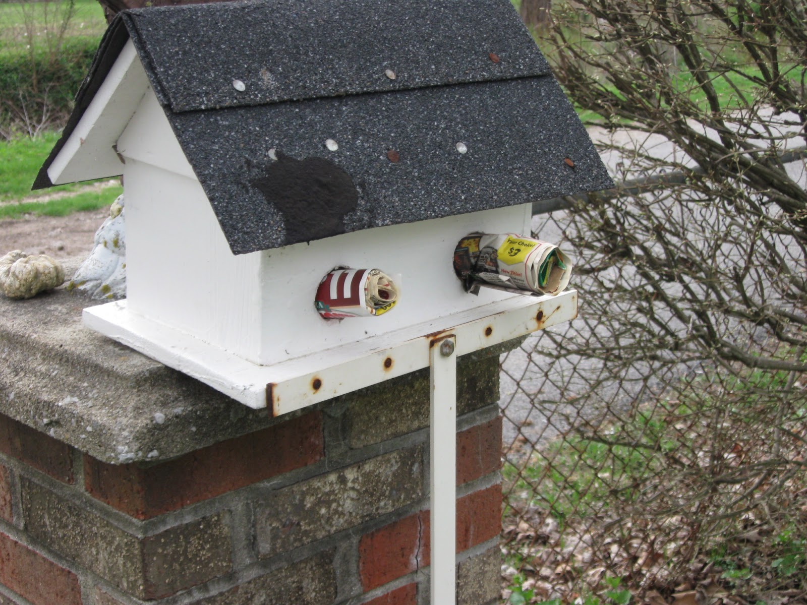 FOLKWAYS NOTEBOOK: BLUEBIRDS, BIRDHOUSE, AND MR. LAMB