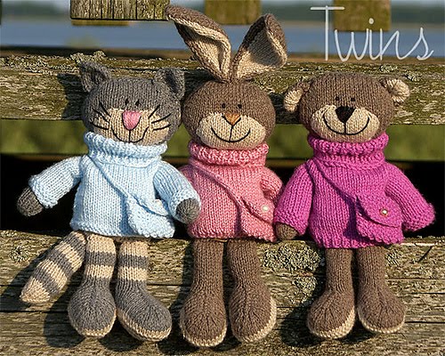 Twins Knitting Pattern MiniShop: Happy Pets, flat trio (in English), kni...