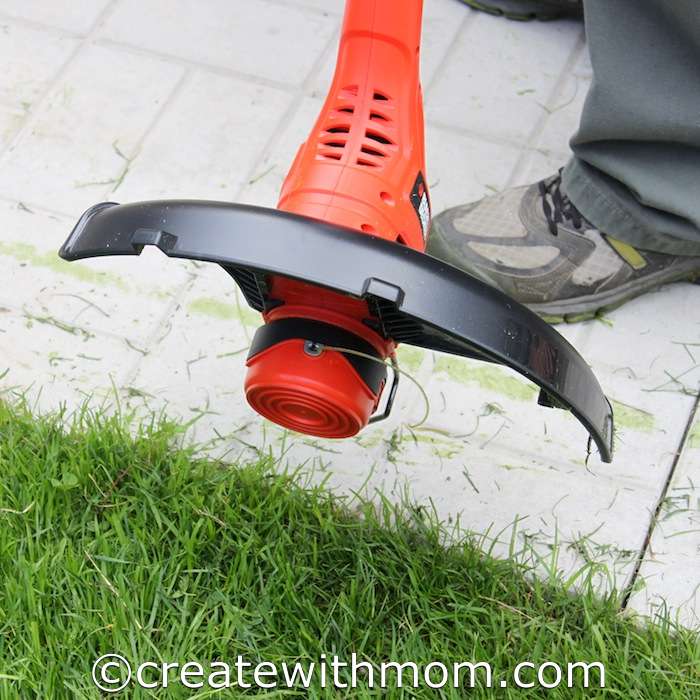 Create With Mom The Black and Decker Dual line Trimmer and Edger helps