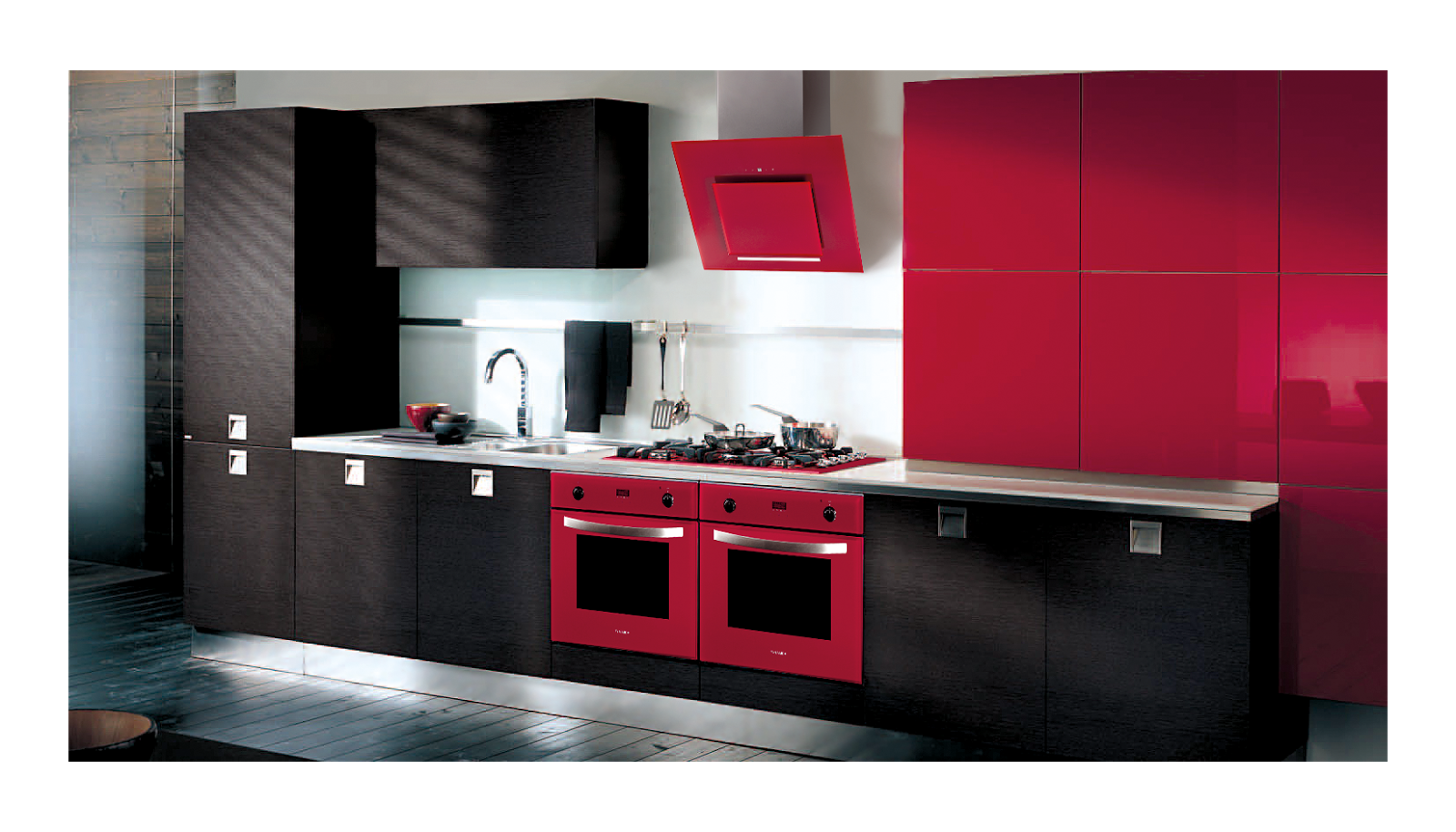 Idee Chambre Bebe Blog : Cuisine design avec four rouge et hotte rouge Idee Chambre Bebe Blog : Cuisine design avec four rouge et hotte rouge