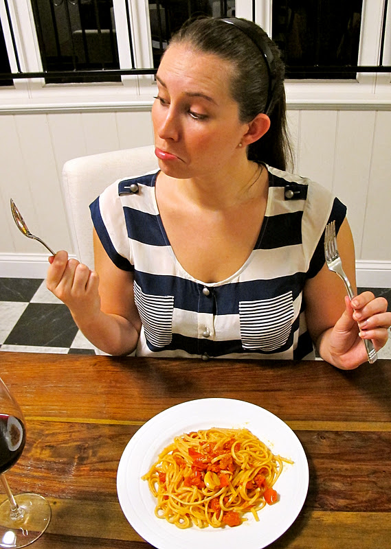 Pieces of Wendy Spoon or No Spoon? How to Eat Pasta