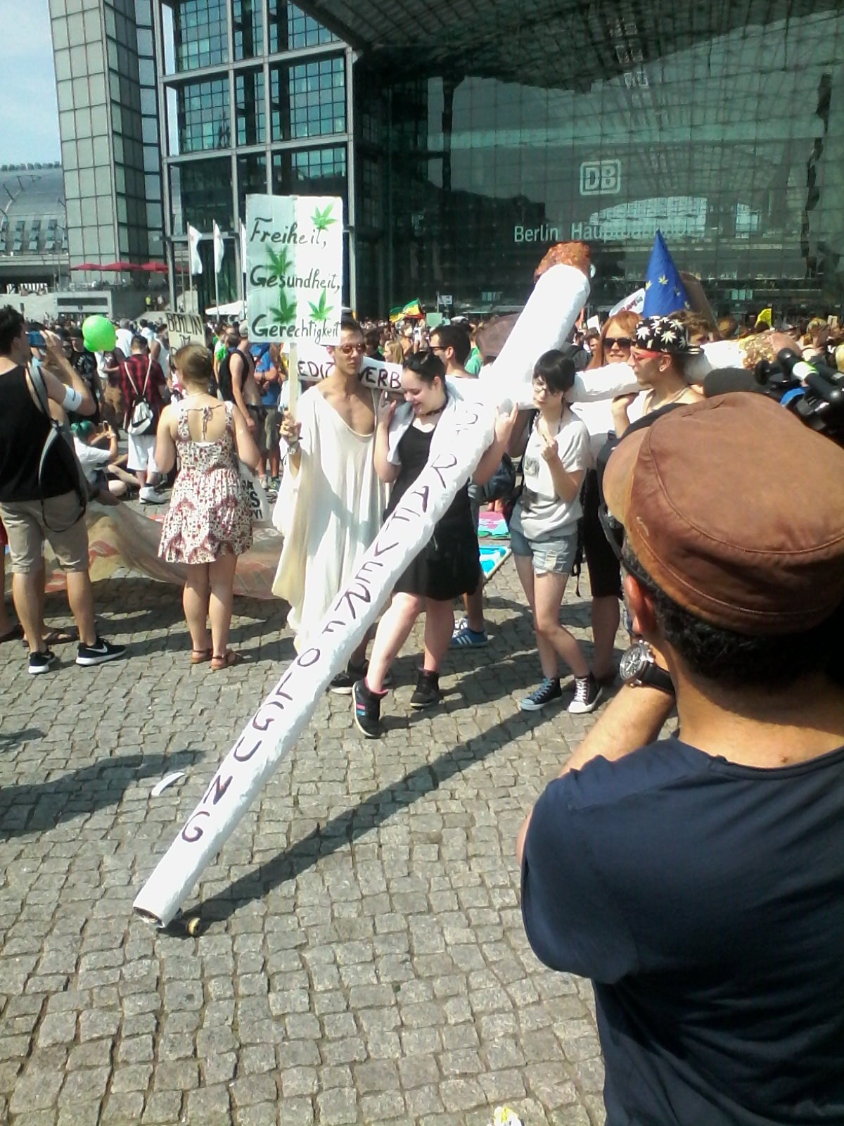 Kornerstrassenfest In Koln Ehrenfeld Minza Will Sommer