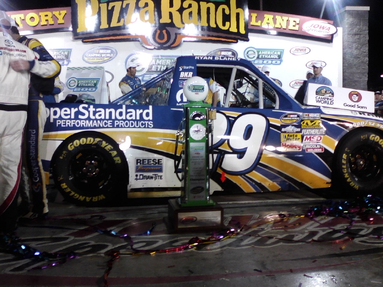 http://2.bp.blogspot.com/-2wDCBYgVPtc/UHsD4BJ7ccI/AAAAAAAACHI/RDlvTpV8B0Q/s1600/Camp+Blaney+Truck+12.jpg