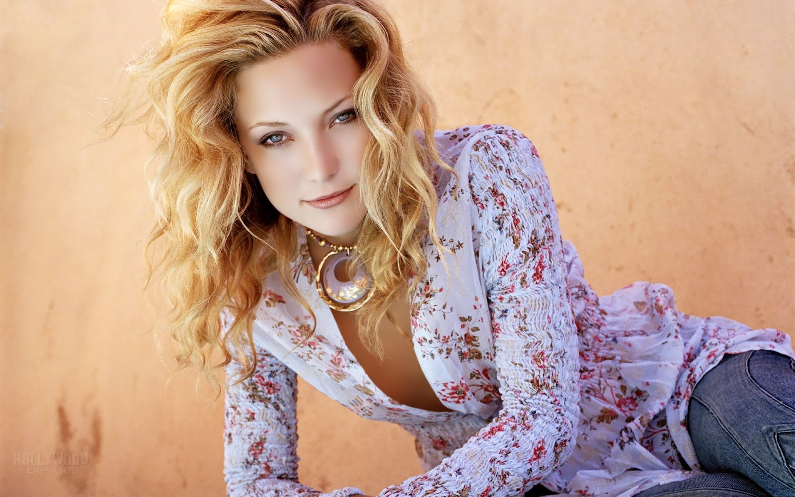 http://2.bp.blogspot.com/-2xyQAwJGd-Y/UL6CCXML_aI/AAAAAAAAIbU/5AR1VDl69Gg/s1600/Kate_Hudson_Style_15520.jpg