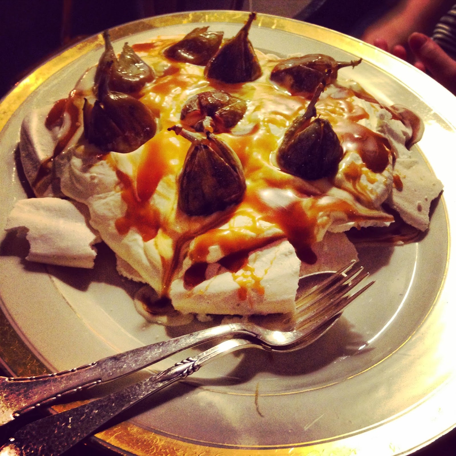 dessert med brændte figner dessert med brændte figner