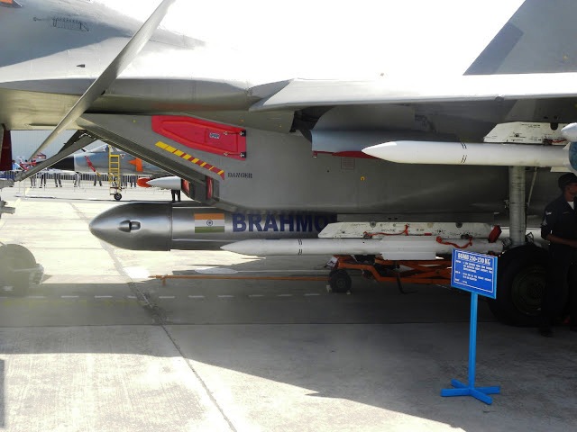 India - Misil supersónico BrahMos de fabricación ruso-india., Noticias,fotos,videos,opiniones  Brahmos_defence+pk