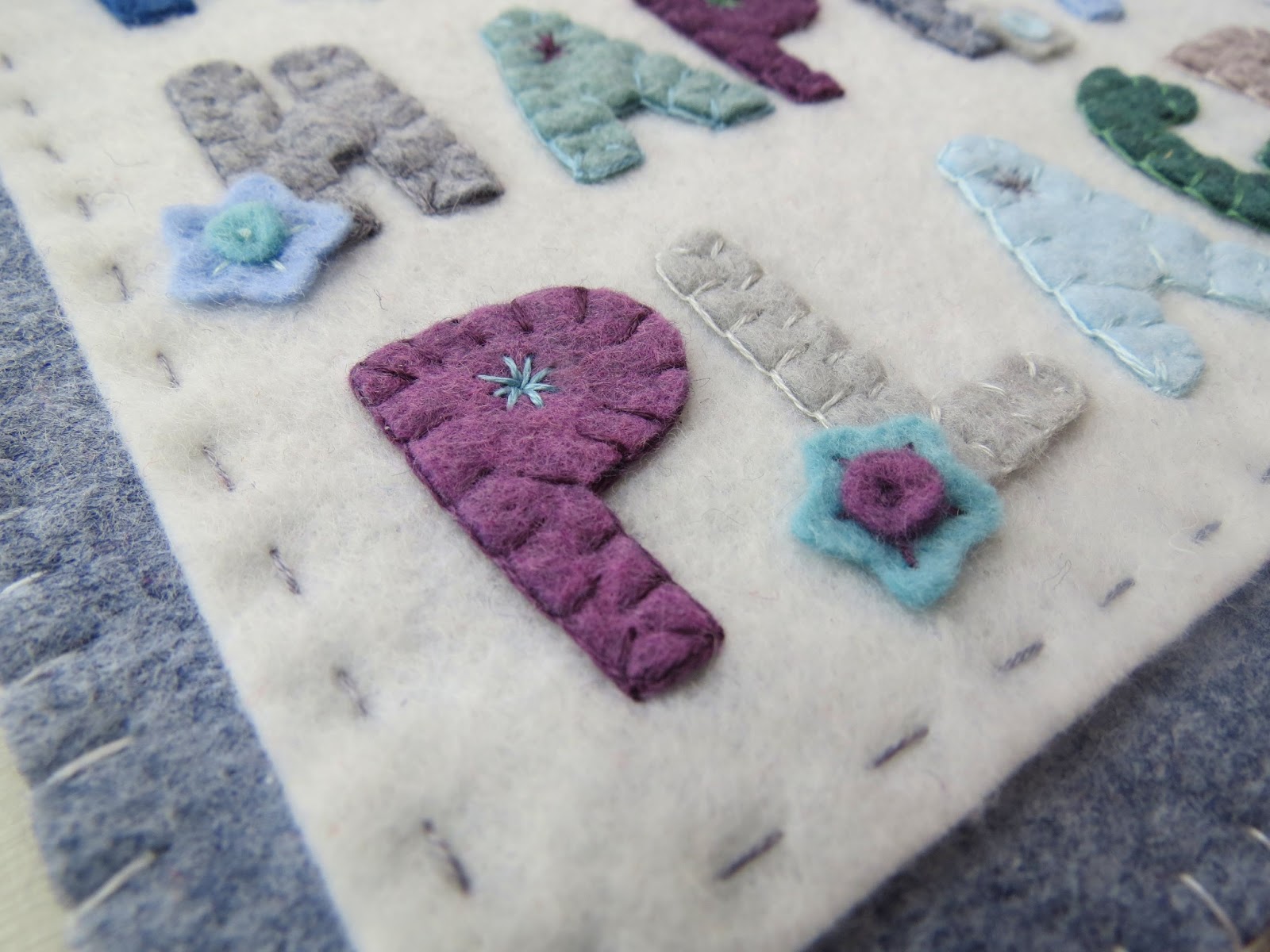 A Little Happy Place How to stitch 'French Knots'