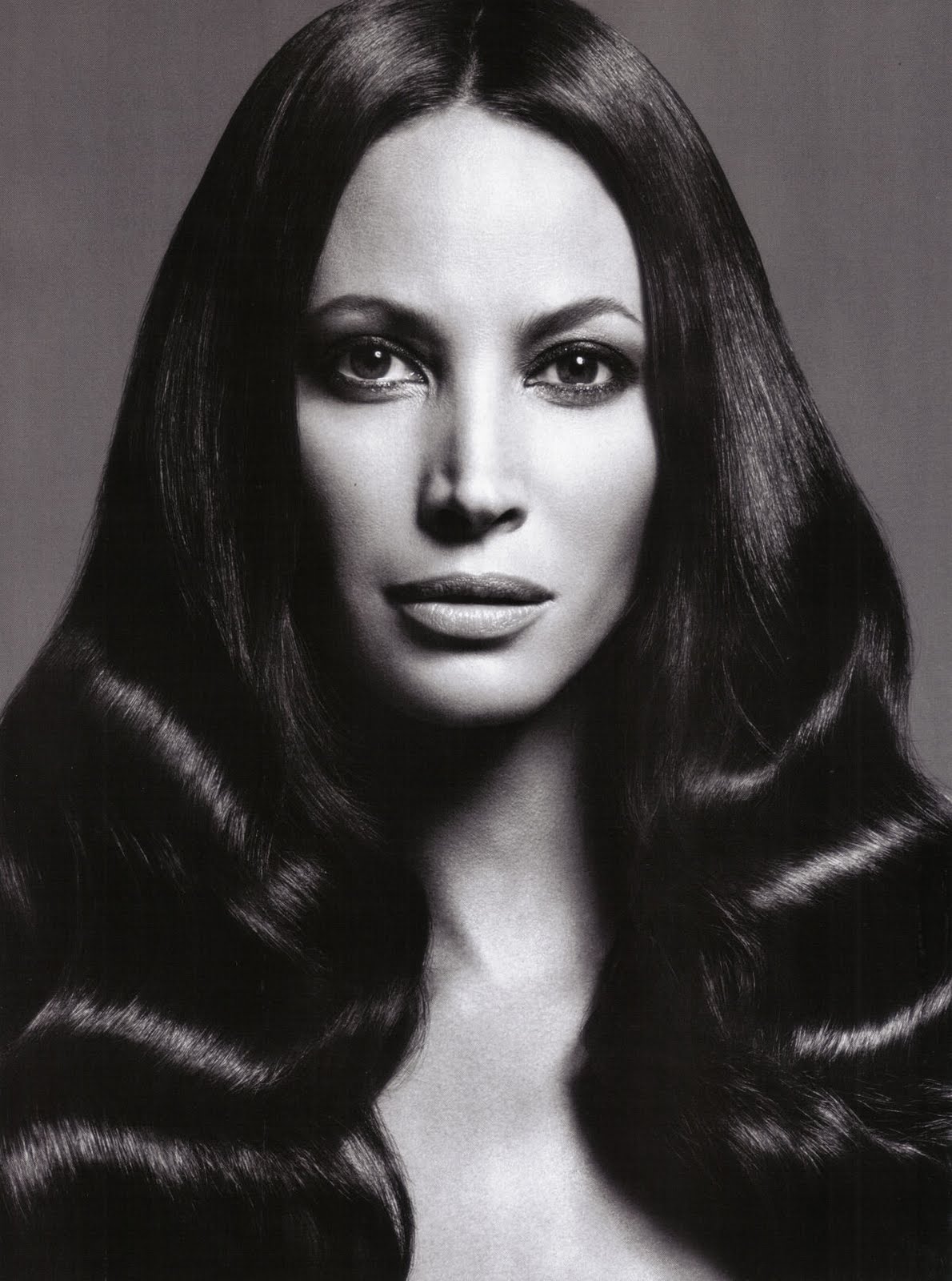 http://2.bp.blogspot.com/-2zYGz93WAOY/ThgULvs7RfI/AAAAAAAAAIg/eWS7b4h4xGo/s1600/christy-turlington-vogue-italia-july09-2.jpg