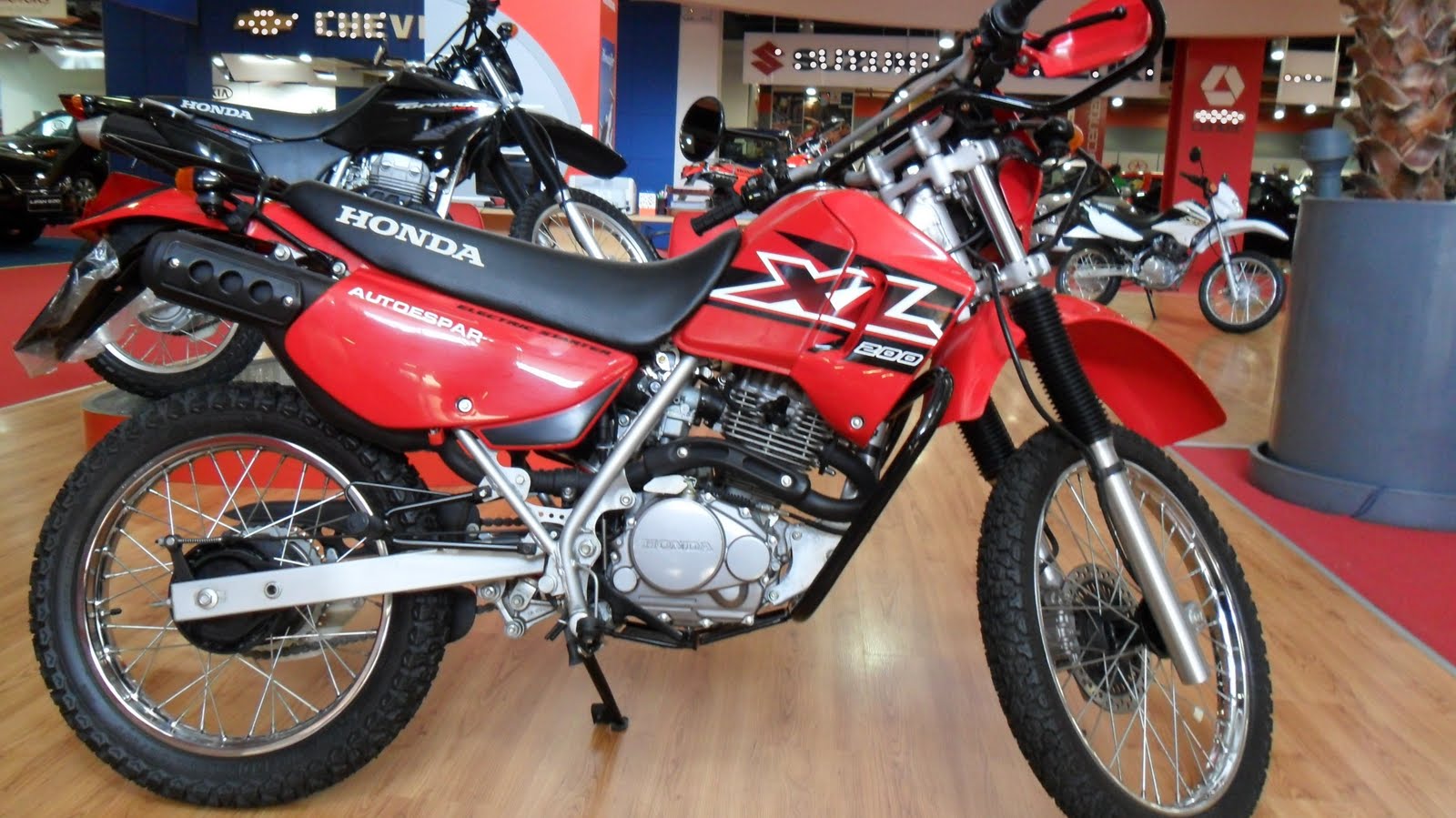 Honda motos lineales XL200