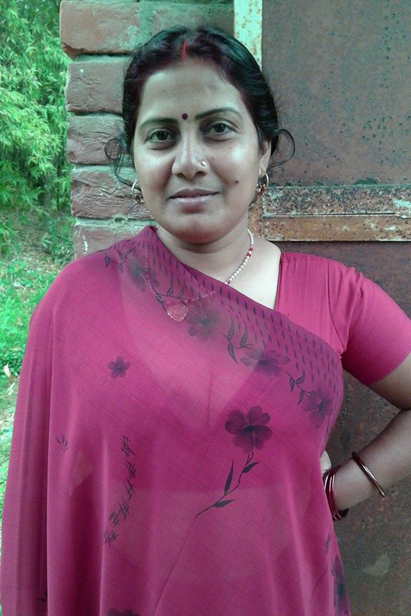 Unseen Desi Indian Housewife Hot and Sexy image photo