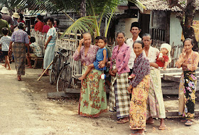 Indonesian People who Live in indonesian people pictures. Indonesian People who Live in