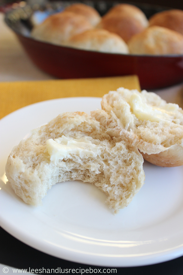 Leesh & Lu's Recipe Box Oatmeal Dinner Rolls