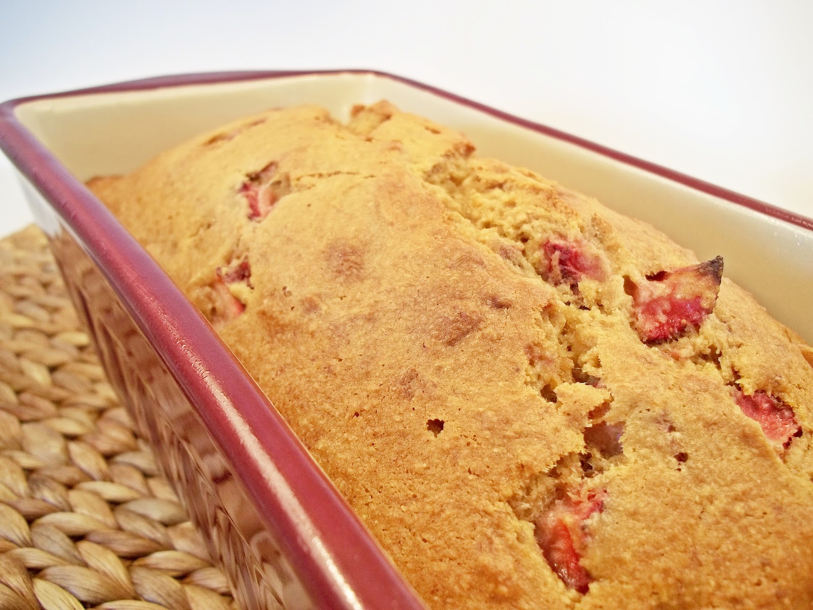The Lonely Baker: Healthier Strawberry Banana Bread