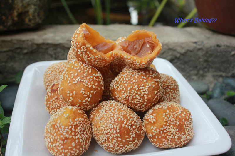 What's Baking?? Lotus Paste Sesame Balls