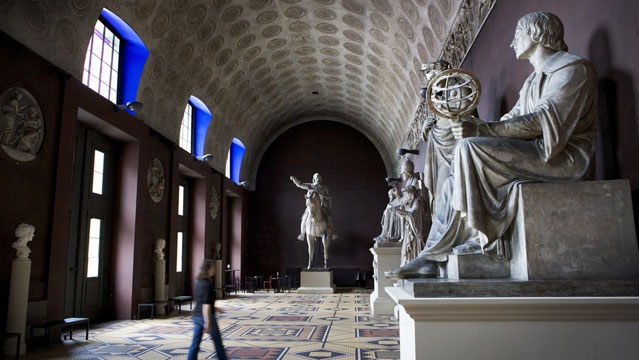 Thorvaldsens Plads Antique MarketCopenhagen Bertel Thorvaldsen