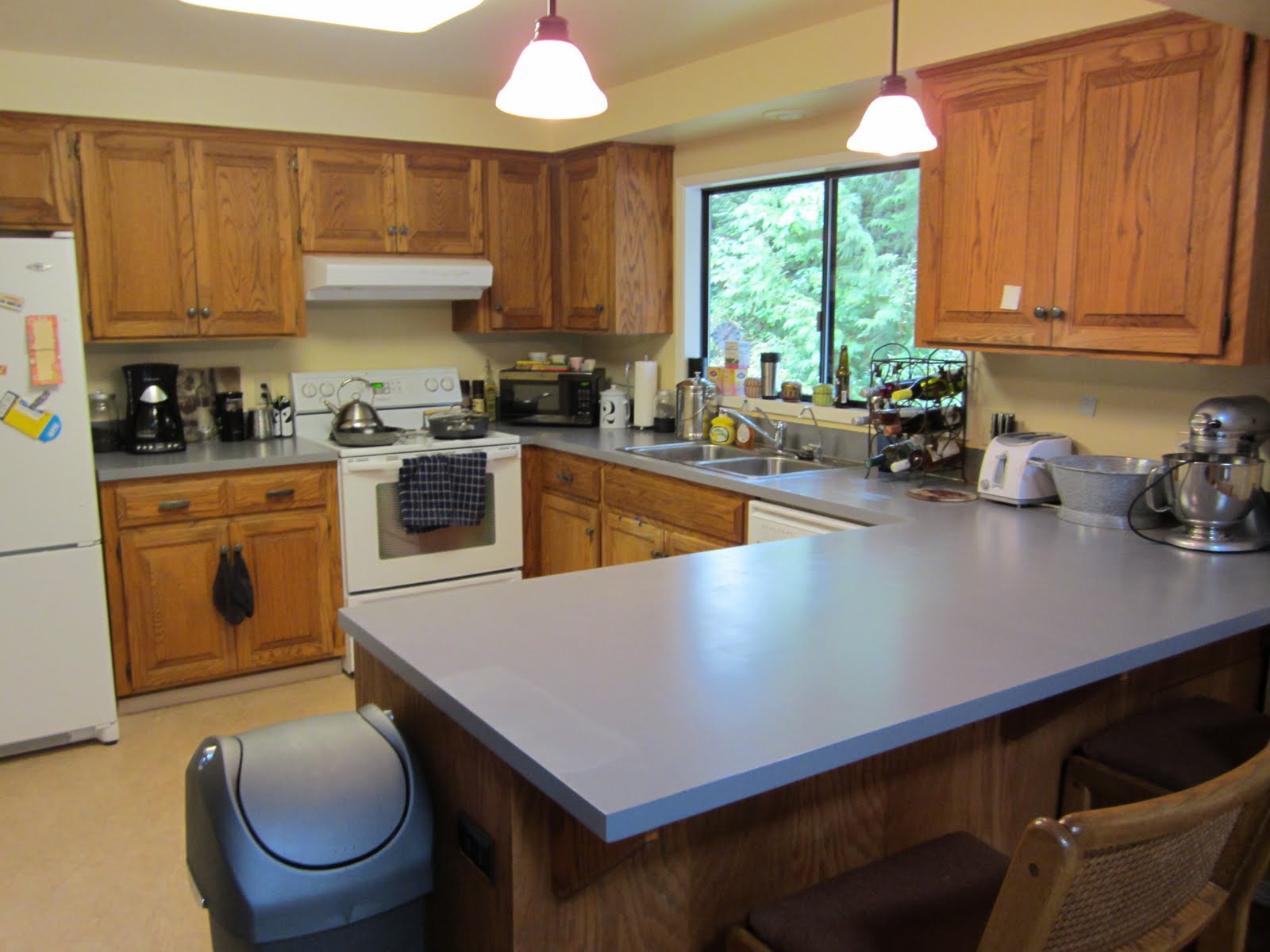 Just Smile and Blog: Countertop Paint FINISHED