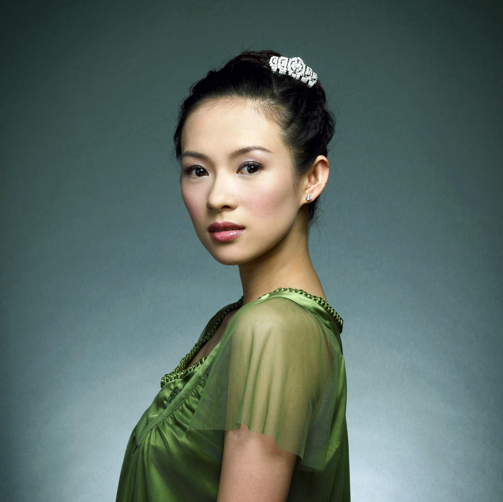 http://2.bp.blogspot.com/-365yxwgZ-dU/TlqDvVLG2YI/AAAAAAAAAK0/9yciTdXqMSA/s1600/Ziyi-Zhang-Hot-Pics-Hub-+%25288%2529.jpg