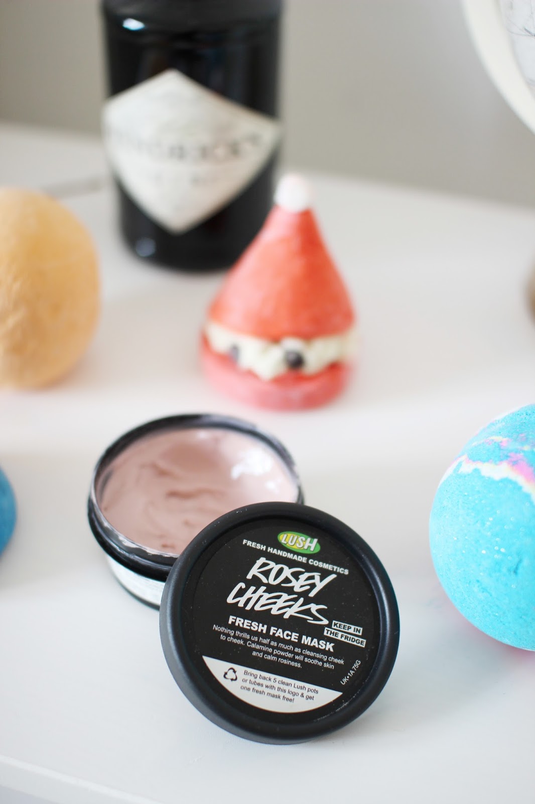 Lush Xmas Collection Rosy Cheeks & Christmas Bath Bombs Zoey Olivia