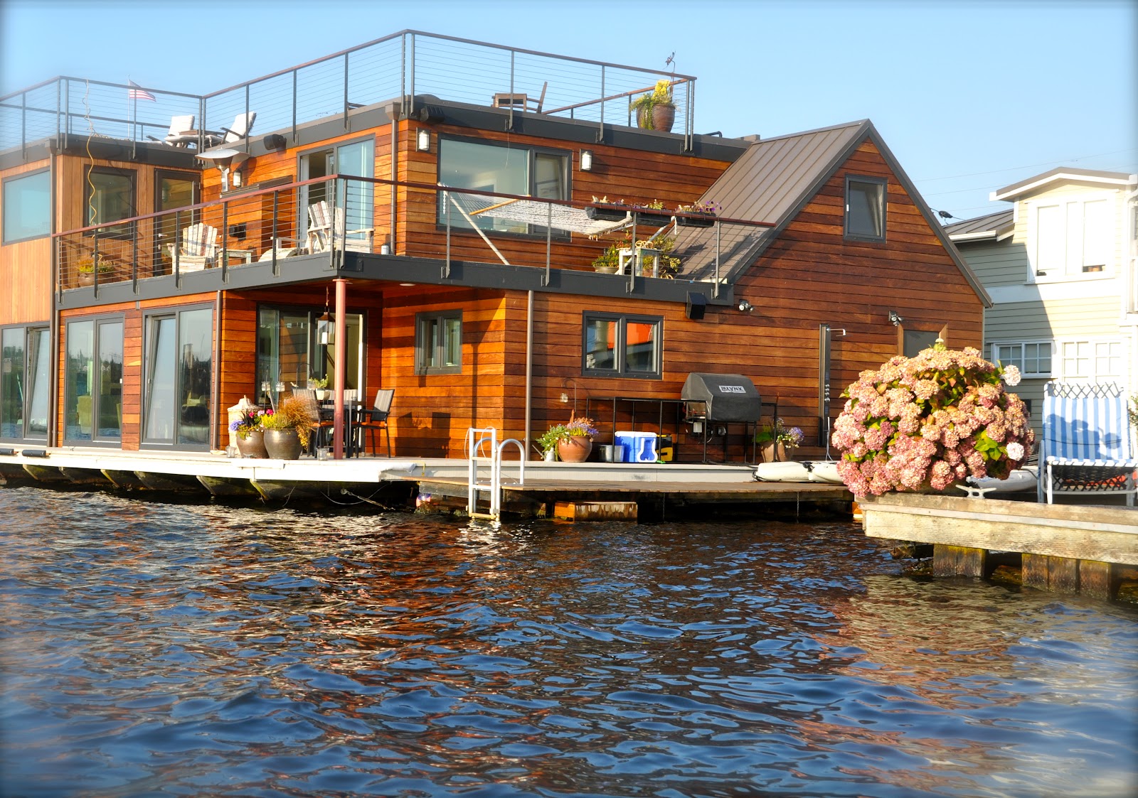 Patina Moon Floating Homes of Seattle