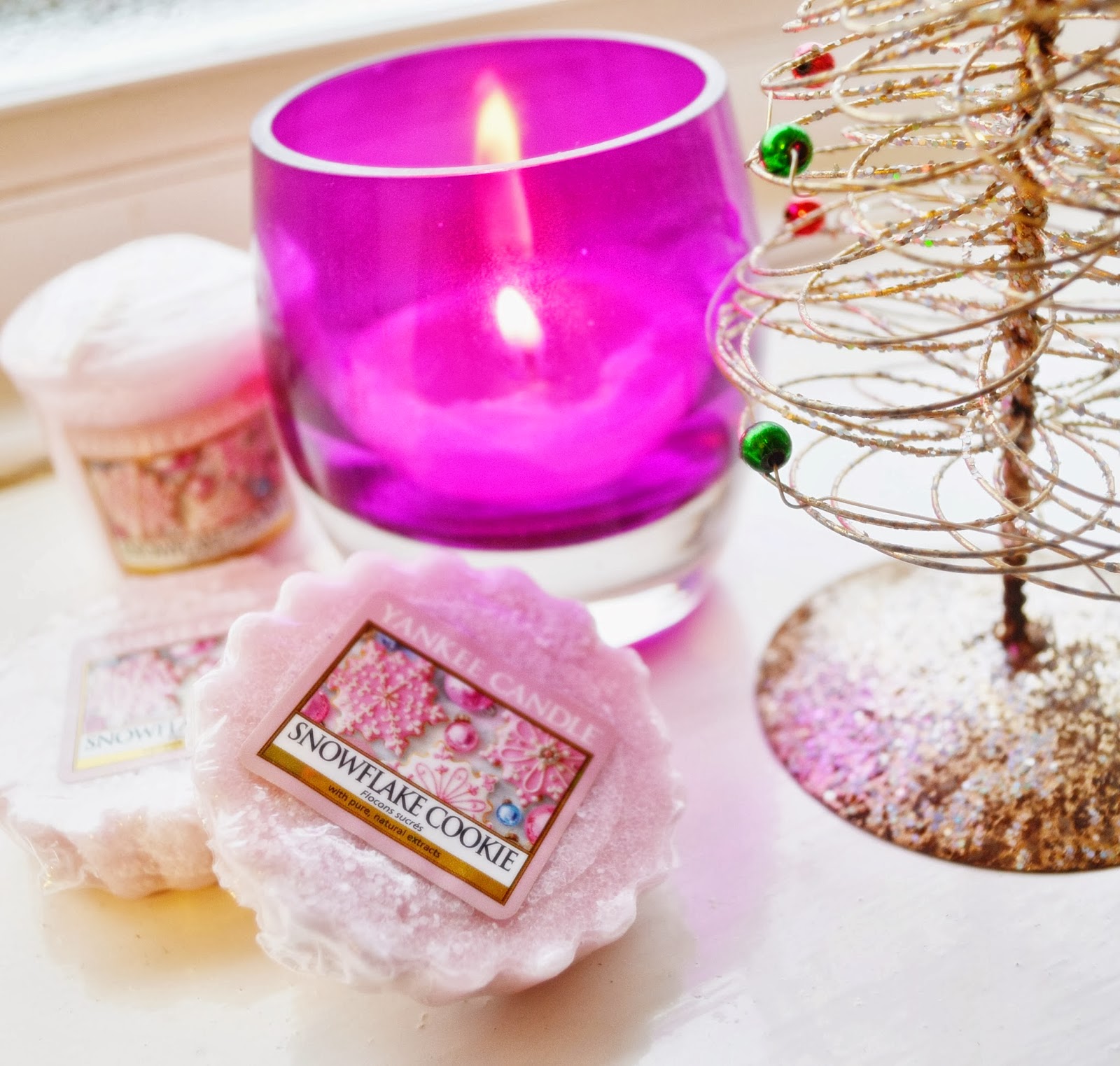 Smells Like Christmas... Yankee Festive Fragrances That Lisa Clare