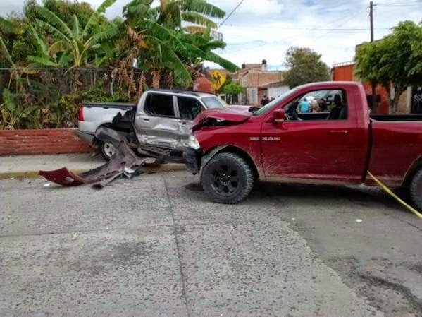 Balacera+En+La+Rivera+Jalisco la fuerza única y de la policía estatal a estos no los vi no los vi ...
