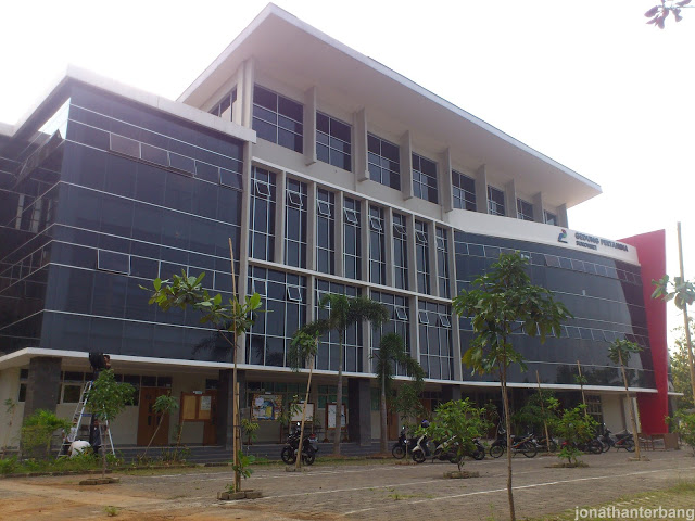 Shabrina Hasnadhiya Struktur Dan Konstruksi 4 Dr Ir Eddy Priyanto Ces Dea