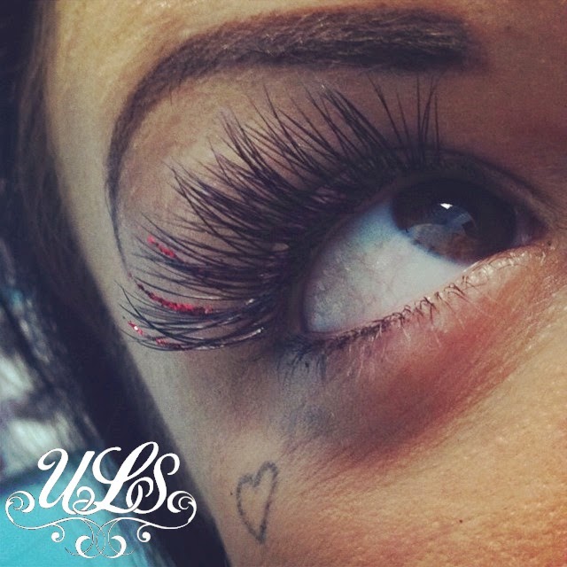 Confessions of Lash Extension Tech Glitter Lash Extensions