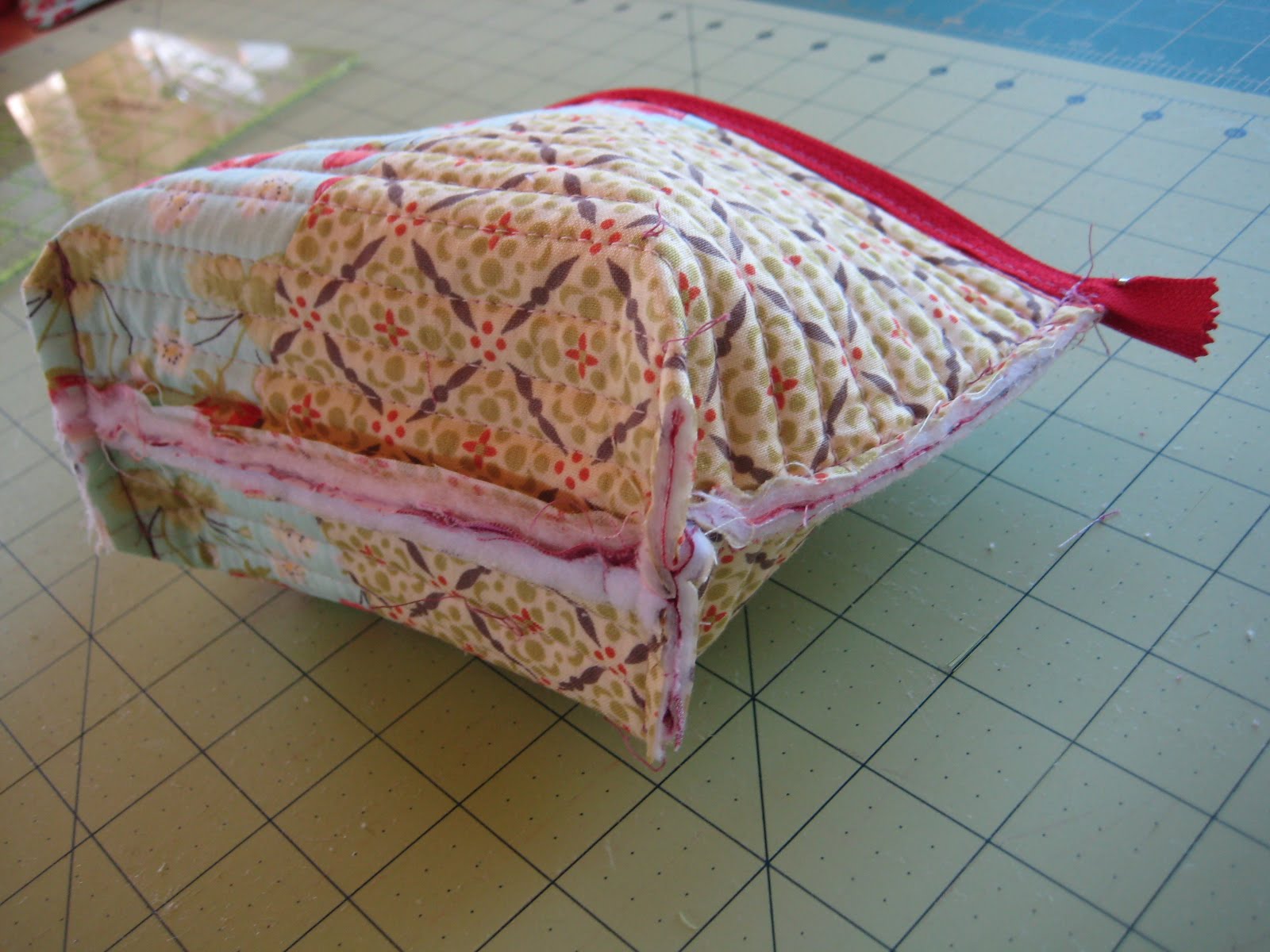 Quilted Makeup Bag Quilting In The Rain