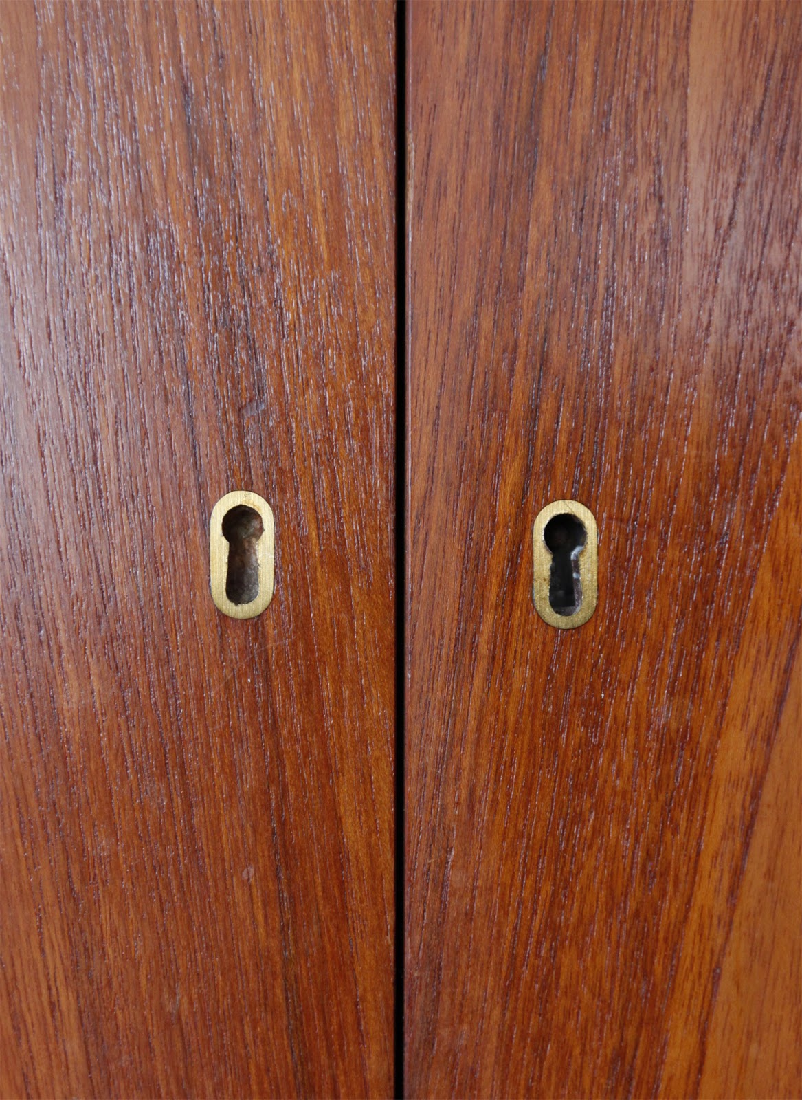 Str8mcm Danish Modern Corner Cabinet