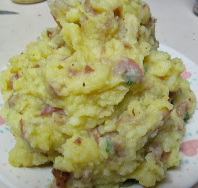 mashed potatoes, smashed potatoes, vegan, potato, garlic, chive, earth balance