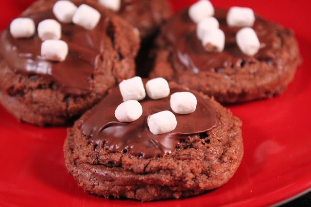 Mini hot cocoa cookies