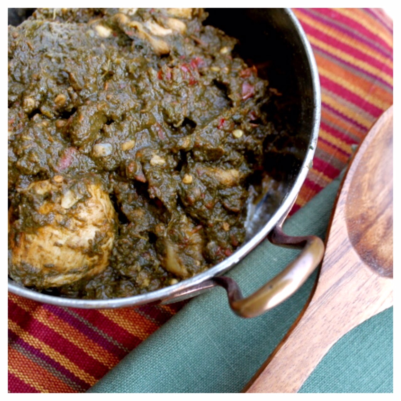 Gawal Mandi Pakistani style Spinach and chicken curry Palak Chicken