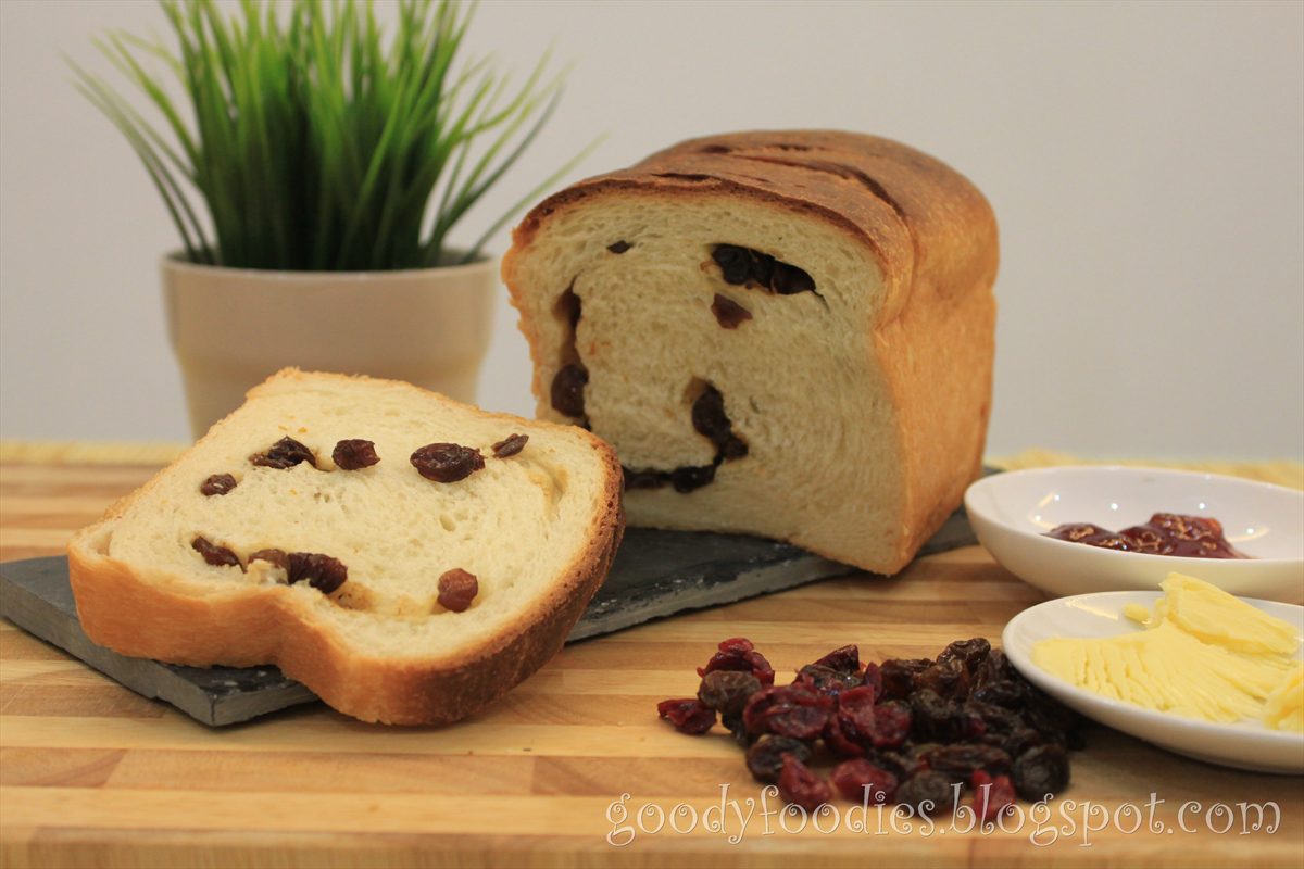 GoodyFoodies I baked Raisin bread