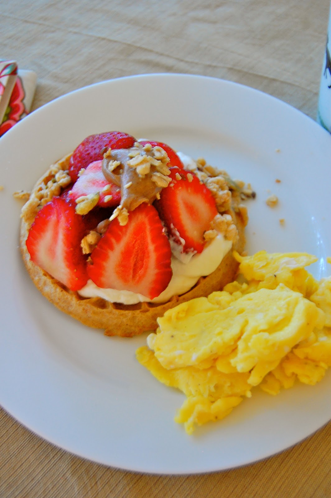 La Petite Maison Verte Breaking (Eggs at) Dawn