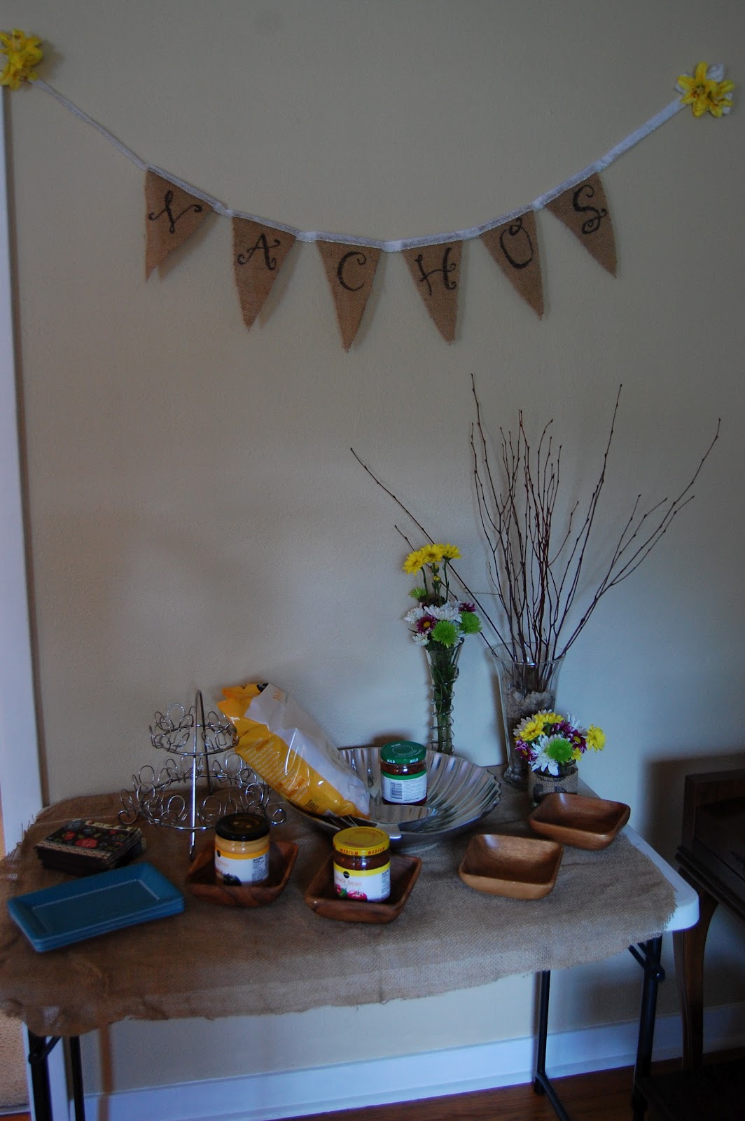The Creative Pair Using Burlap for Party Decorations