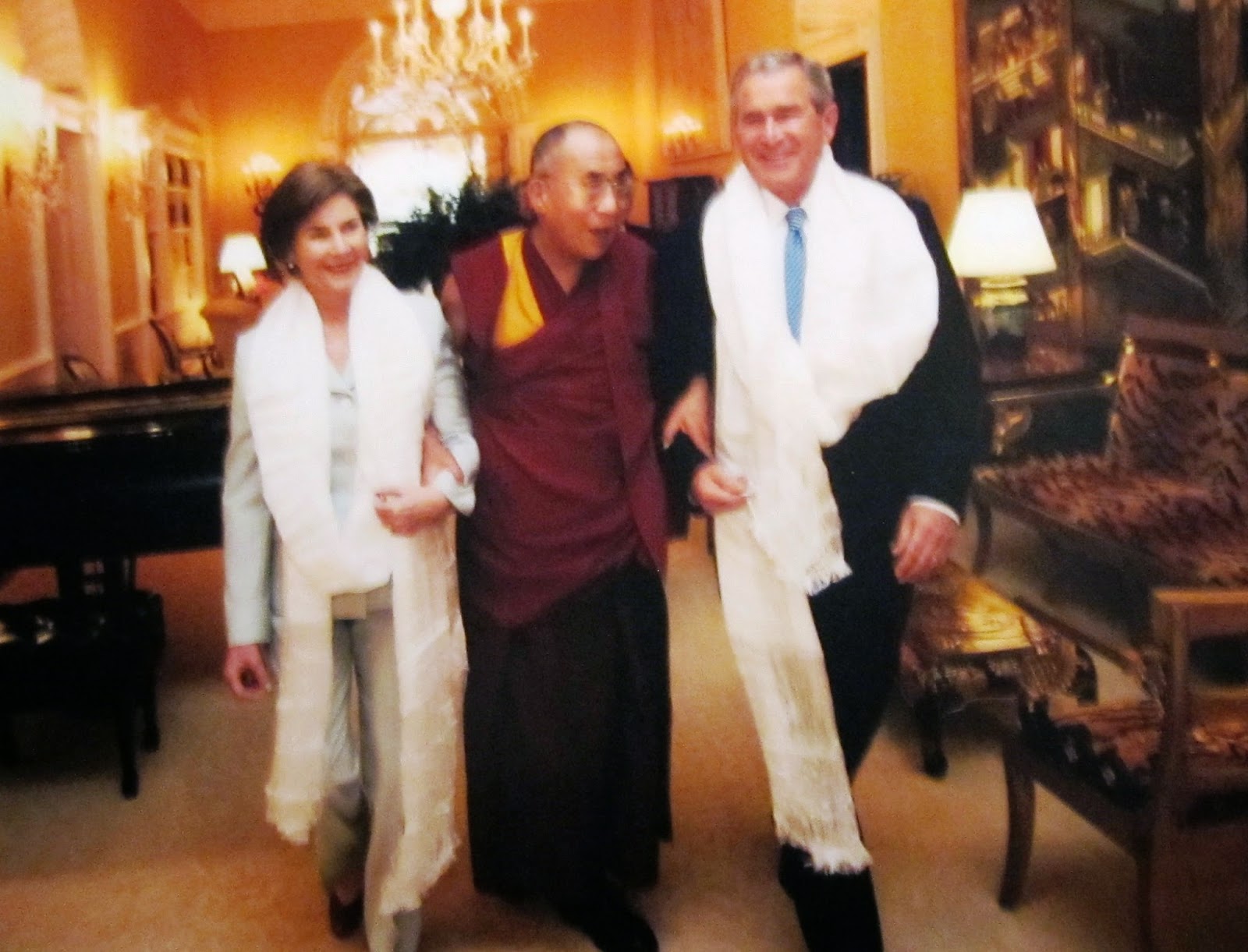 souvenir chronicles dallas george w bush presidential library