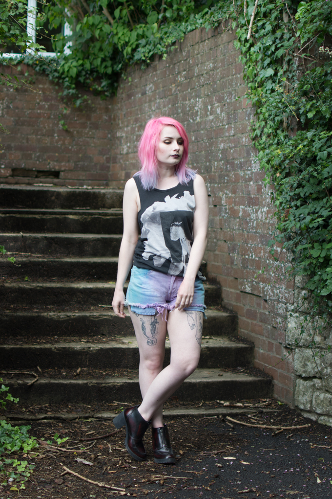 The Summer Goth Outfit