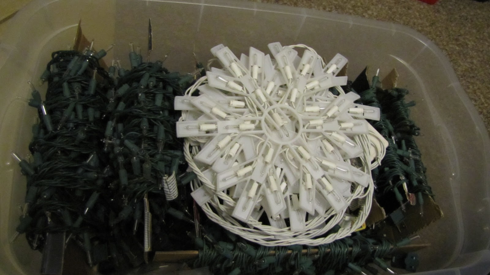 Adventures in DIY How To Organize Christmas String Lights