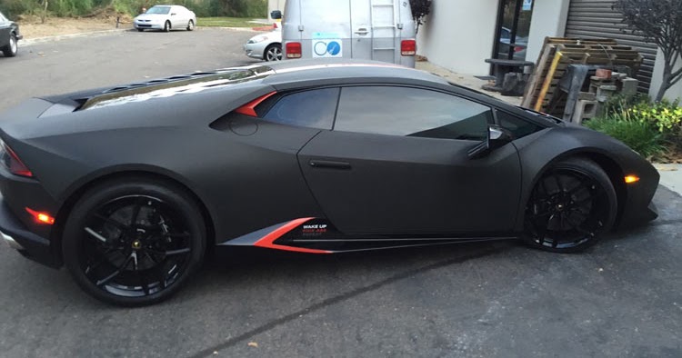 Lamborghini Huracan Destroyed By Flood Gets Carbon Fiber