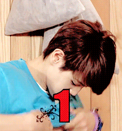 Kpop Hotness: B2ST's Yoseob Flashes His Abs