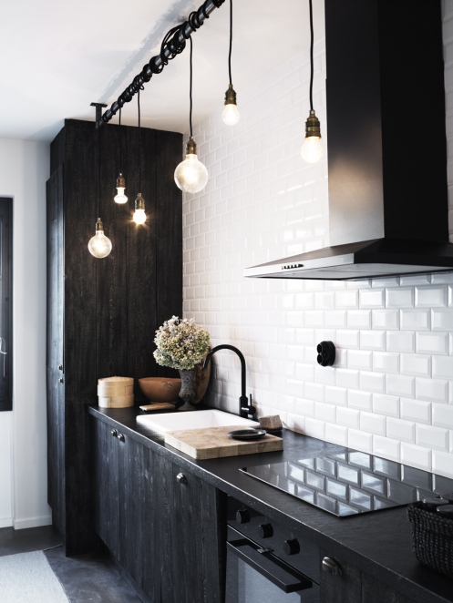 Vintage chic: rocka svart kjøkken/ black and white kitchen
