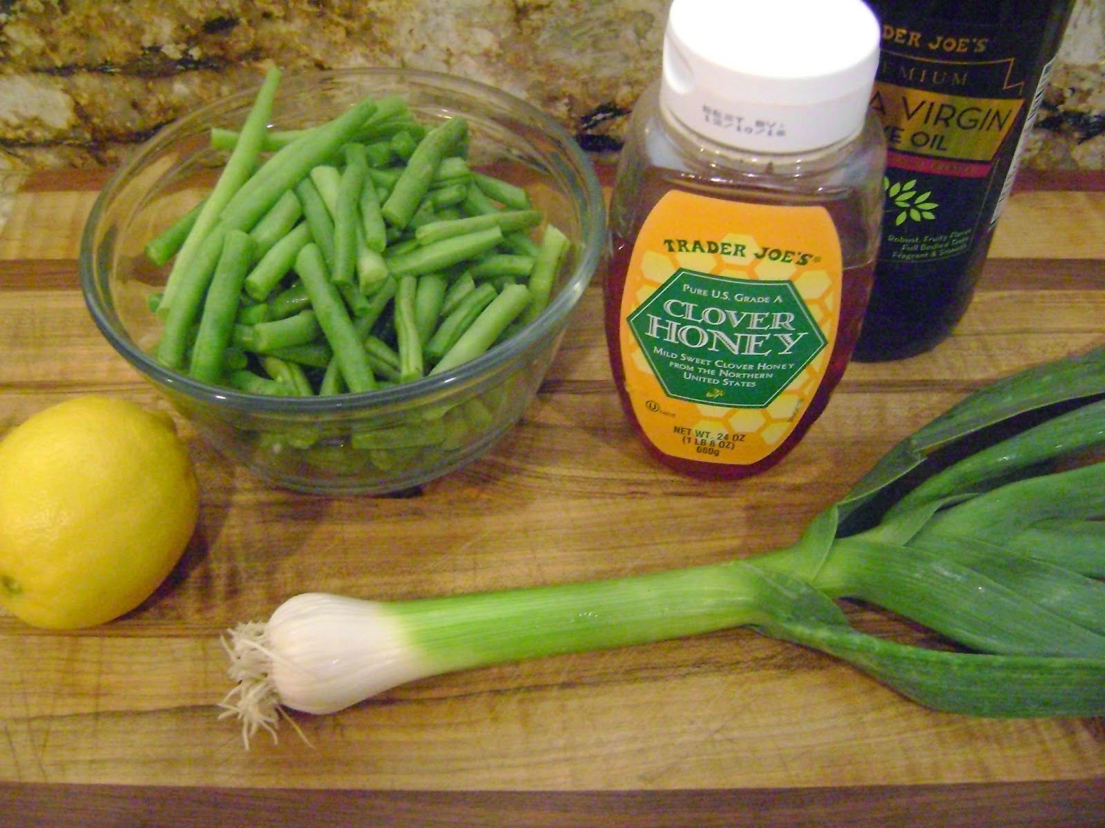 Green Beans with Lemon Vinaigrette and Sliced Almonds mysavoryspoon