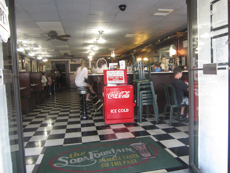 The Civilized Life in Sarasota Strolling downtown Venice Part 1